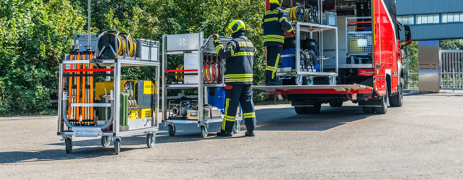 04 Equipment symbolic image