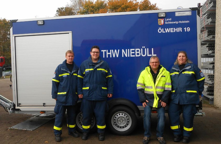 https://www.ziegler.de/mediadatabase/news/2015/newsinfos2015/news_fahrzeuguebergaben_201511/news_oelwehranhaenger_thw-niebuell_oelwehranhaenger_20151105