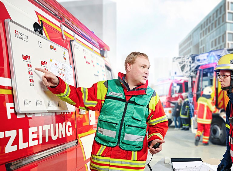 https://www.ziegler.de/mediadatabase/news/2016/corporate_news_2016/ultrak-konfigurator-titelbild-taktische-zeichen.jpg