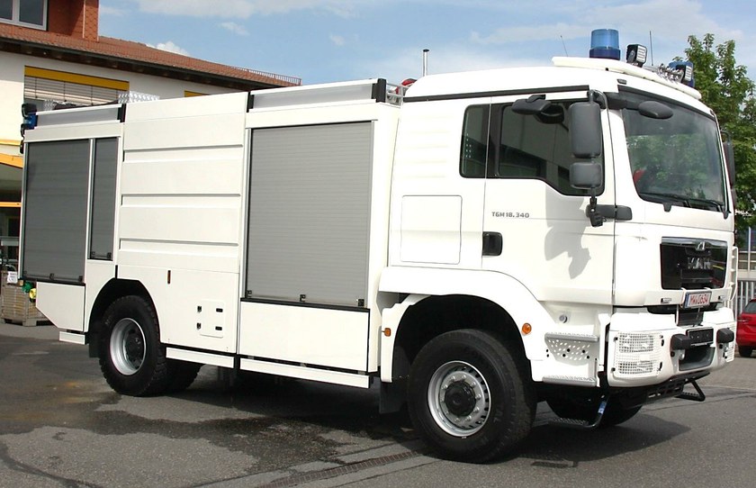 https://www.ziegler.de/mediadatabase/news/2016/newsinfos2016/news/news_fahrzeuguebergabe_tlf4000_ff-butzbach_20160512/news_fahrzeuguebergabe_tlf4000_ff-butzbach_seitenansicht_20160512