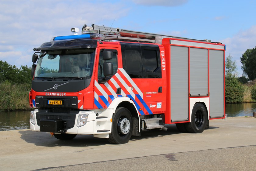 https://www.ziegler.de/mediadatabase/news/2016/newsinfos2016/news_fahrzeugubergaben_201609/news_fahrzeuguebergabe_tlf-20_30_fw_mijnsheerenland/img-2785.jpg