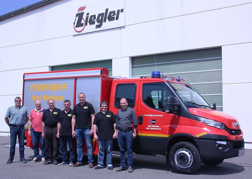 https://www.ziegler.de/mediadatabase/news/2016/newsinfos2016/news_fahrzeuguebergaben_201606/news-fahrzeuguebergabe_tsf-w_bad-waldsee_20160606/news-fahrzeuguebergabe_tsf-w_bad-waldsee_mit_mannschaft_20160606