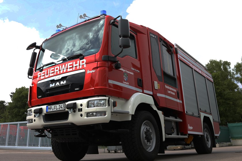 https://www.ziegler.de/mediadatabase/news/2016/newsinfos2016/news_fahrzeuguebergaben_201606/news_fahrzeuguebergabe_lf-10-kats_lorsch_20160621/news_fahrzeuguebergabe_lf-10-kats_lorsch_frontansicht_schraeg_20160621
