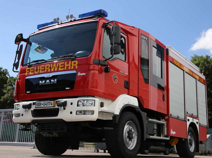 https://www.ziegler.de/mediadatabase/news/2016/newsinfos2016/news_fahrzeuguebergaben_201607/news_fahrzeuguebergabe_lf-10_fw-norddorf_20160705/news_fahrzeuguebergabe_lf-10_fw-norddorf_frontansicht_schraeg20160705