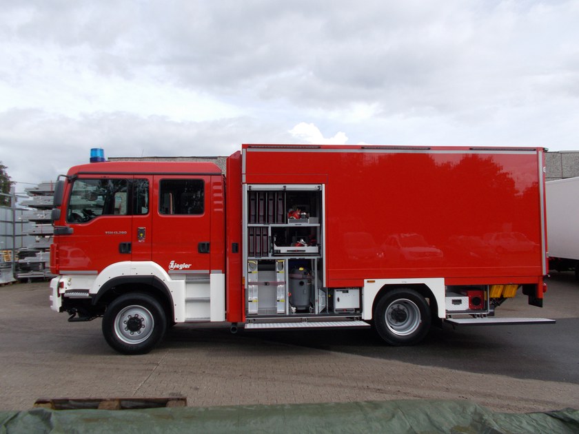 https://www.ziegler.de/mediadatabase/news/2016/newsinfos2016/news_fahrzeuguebergaben_201608/news_fahrzeuguebergabe_gw-l2_noerdlingen20160802/news_fahrzeuguebergabe_gw-l2_noerdlingen_seitenansicht_20160802