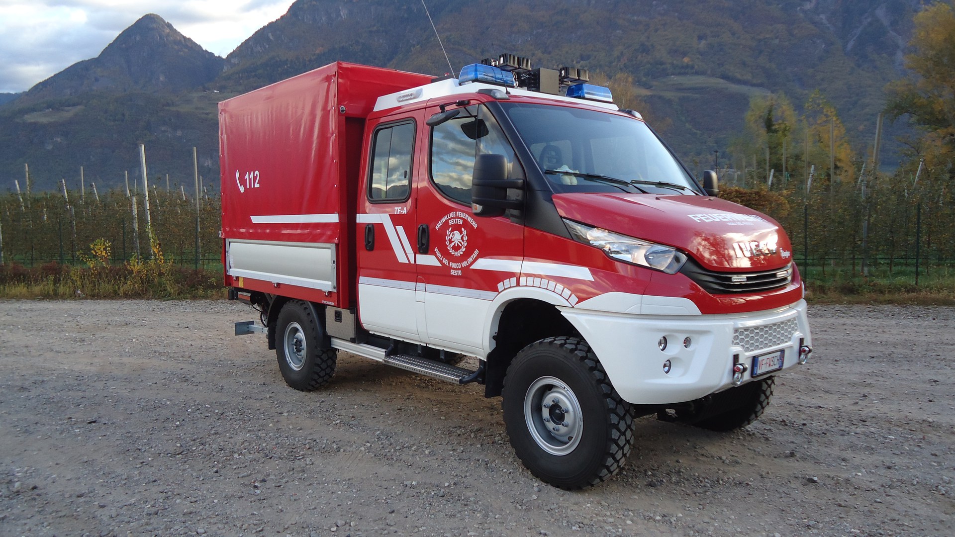 Ziegler Transportfahrzeug Mit Allrad An Die Ff Sexten — Ziegler Feuerwehrfahrzeuge