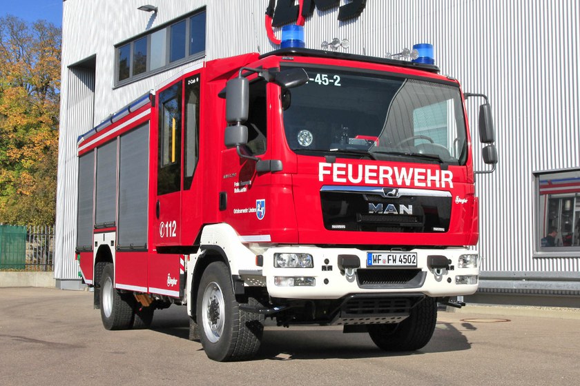 https://www.ziegler.de/mediadatabase/news/2017/newsinfos2017/news_fahrzeuguebergaben_201710/news_fahrzeuguebergaben_lf_10_of_linden_ff_wolfenbuettel_20171016/uebereck.jpg