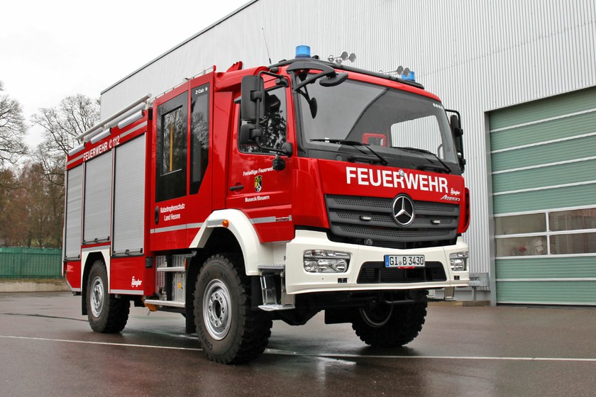 https://www.ziegler.de/mediadatabase/news/2017/newsinfos2017/news_fahrzeuguebergaben_201711/news_fahrzeuguebergabe_lf_10_kats_buseck_20171121/uebereck.jpg