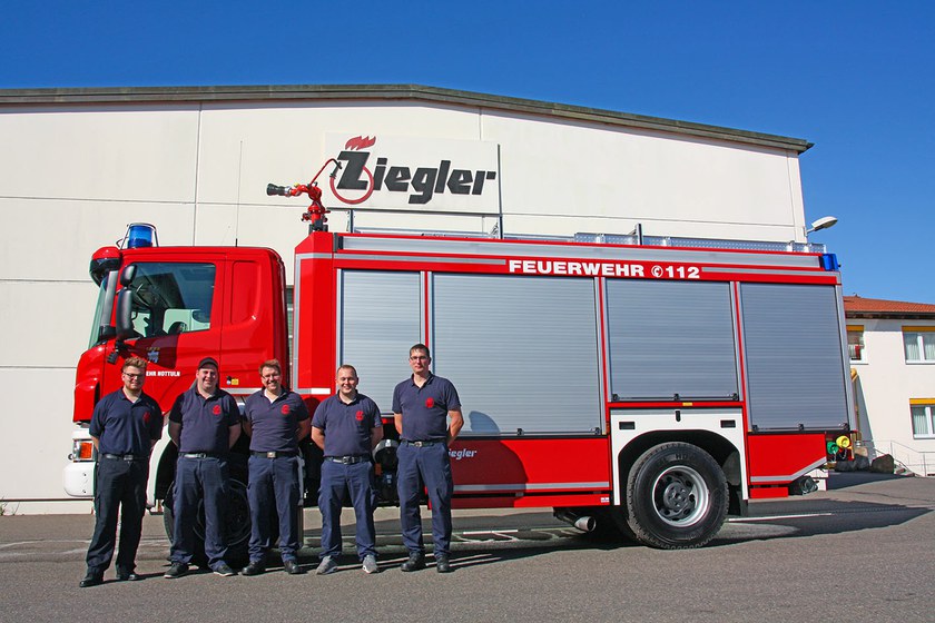 https://www.ziegler.de/mediadatabase/news/2018/newsinfos2018/news_vehicle_deliveries_201804/news_vehicle_delivery_tlf4000_nottuln_20180426/tlf4000-nottuln-gruppenbild.jpg