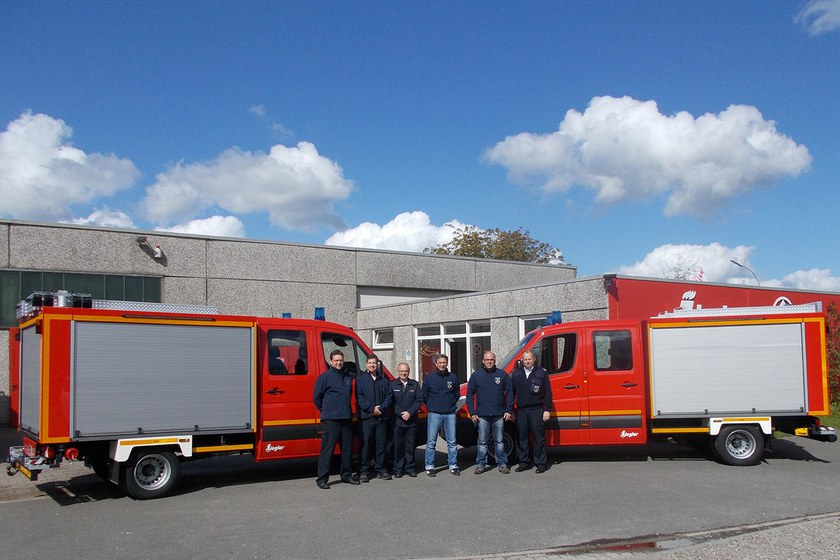 https://www.ziegler.de/mediadatabase/news/2018/newsinfos2018/news_vehicle_deliveries_201805/news_vehicle_delivery_klf_bad_sobernheim_ruedesheim_20180503/klf-bad-sobernehim-rudesheim-gruppenbild.jpg