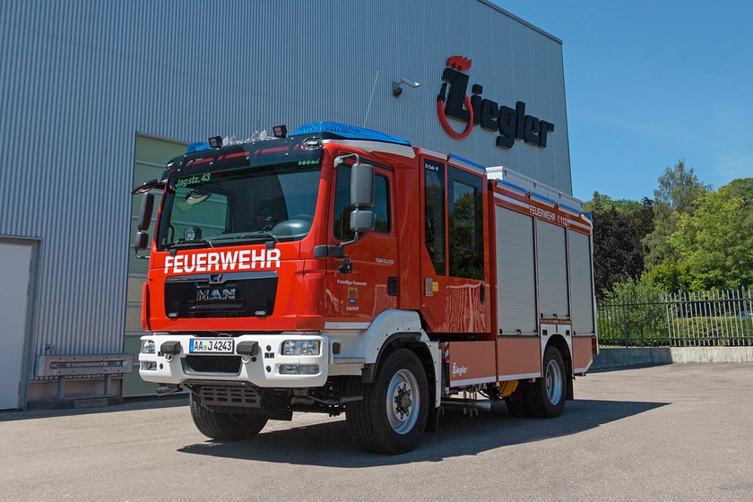 https://www.ziegler.de/mediadatabase/news/2019/newsinfos2019/news_vehicle_deliveries_201907/news_vehicle_delivery_hlf10_jagstzell_20190723/hlf10-jagstzell-svr-web.jpg