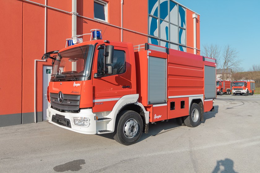 https://www.ziegler.de/mediadatabase/news/2019/newsinfos2019/news_vehicle_deliveries_201912/news_vehicle_delivery_tlf20-70_kroatien_20191212/tlf20-70-kroatien-ceremonial-handover-svl-web.jpg