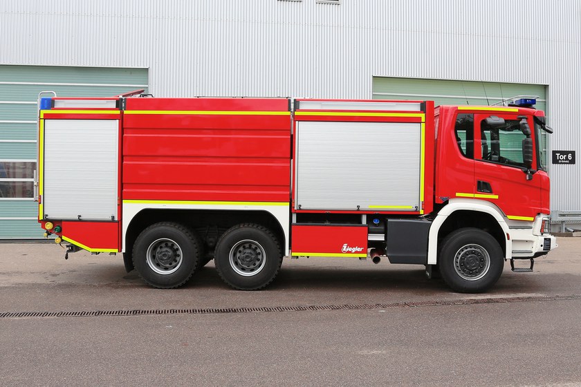 https://www.ziegler.de/mediadatabase/news/2019/press_releases_2019/ziegler-liefert-gtlf-8000-an-die-feuerwehr-luegde/gtlf8000-re-geschl.jpg