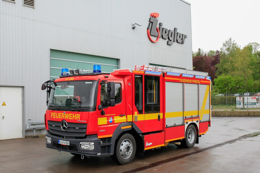 https://www.ziegler.de/mediadatabase/news/2020/vehicle_deliveries_2020/news_vehicle_deliveries_202004/news_vehicle_delivery_hlf10_pfinztal_20200429/hlf10-pfinztal-svl-web.jpg