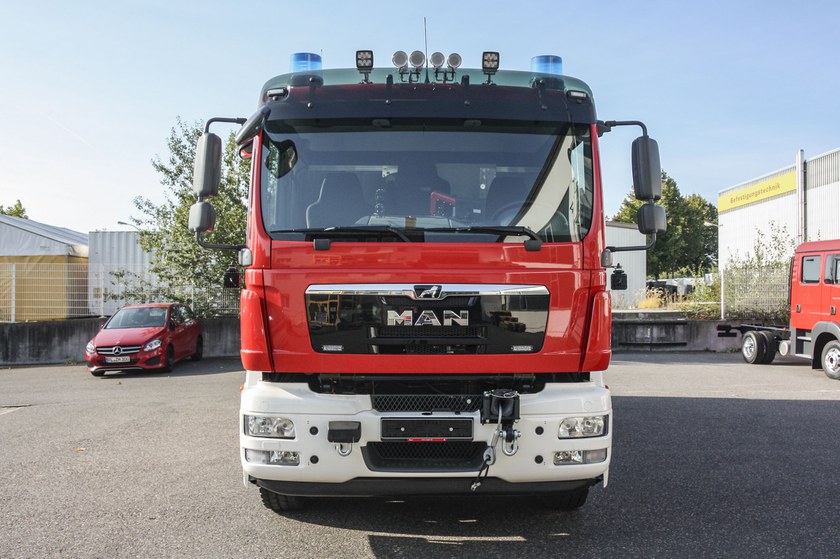 https://www.ziegler.de/mediadatabase/news/2020/vehicle_deliveries_2020/news_vehicle_deliveries_202009/news_vehicle_delivery_rw_hambergen_20200921/rw-hambergen-front-web.jpg