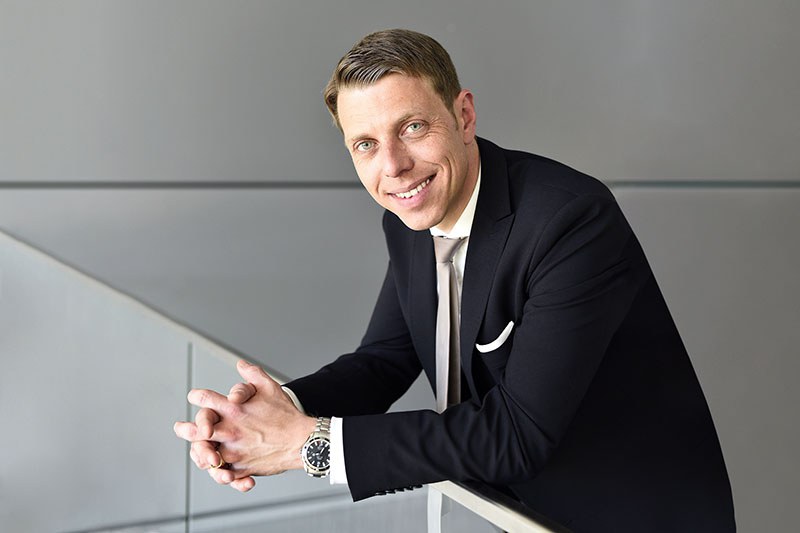 https://www.ziegler.de/mediadatabase/news/2021/press_releases_2021/neuer-vertriebsdirektor-deutschland/210122-portraitfoto-weber-800px-web.jpg