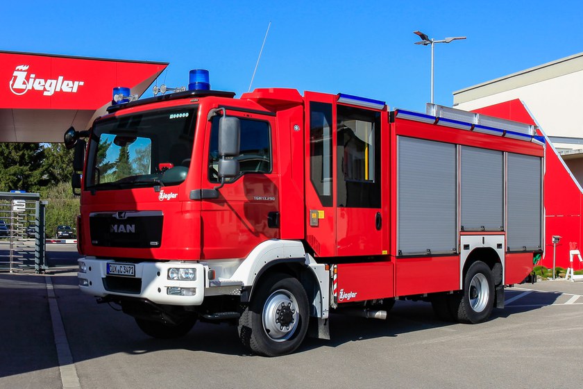 https://www.ziegler.de/mediadatabase/news/2021/vehicle_deliveries_2021/news_vehicle_deliveries_202104/news_vehicle_delivery_hlf20_cuxhaven_20210426/hlf20-cuxhaven-svl-web.jpg