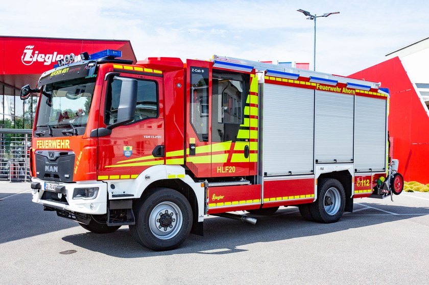 https://www.ziegler.de/mediadatabase/news/2022/vehicle_deliveries_2022/news_vehicle_deliveries_202207/news_vehicle_delivery_hlf20_ahorn_20220729/hlf20-ahorn-svl-web.jpg