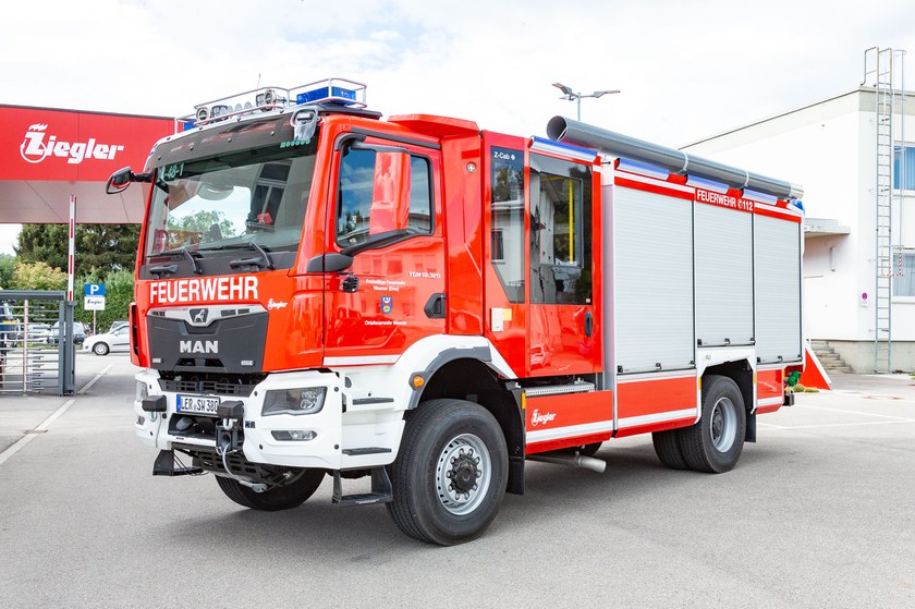 https://www.ziegler.de/mediadatabase/news/2022/vehicle_deliveries_2022/news_vehicle_deliveries_202209/news_vehicle_delivery_hlf20_weener_20220926/hlf20-weener-svl-2-web.jpg