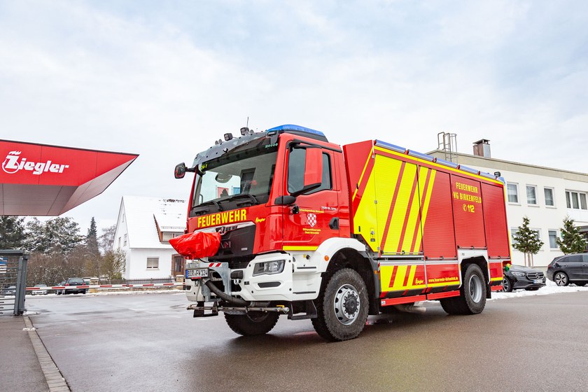 https://www.ziegler.de/mediadatabase/news/2022/vehicle_deliveries_2022/news_vehicle_deliveries_202212/news_vehicle_delivery_tlf4000_birkenfeld_20221220/tlf4000-birkenfeld-svl-web.jpg