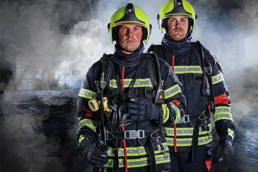 https://www.ziegler.de/mediadatabase/products/equipment-images/personliche-schutzausrustung-psa.jpg
