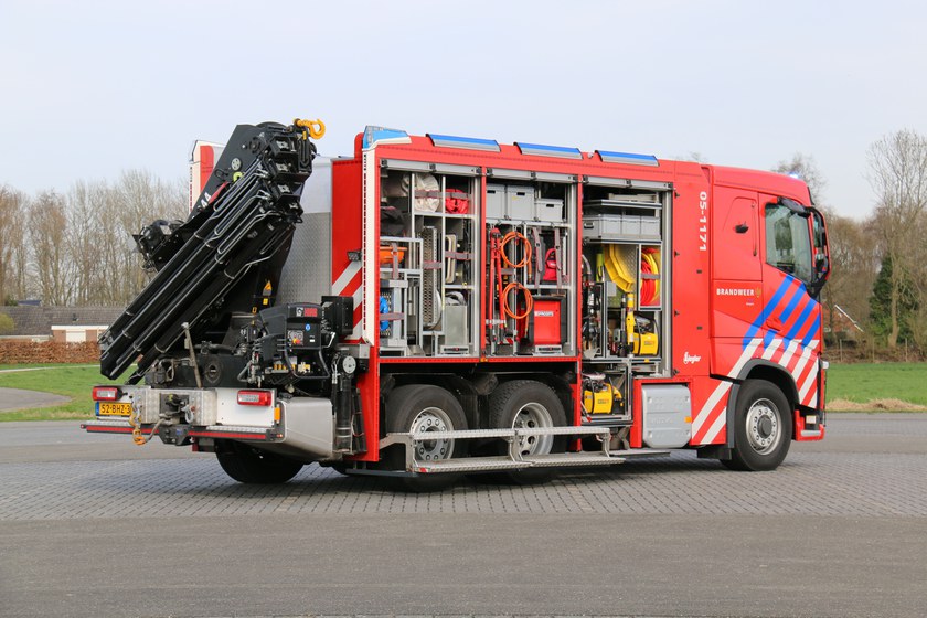 https://www.ziegler.de/mediadatabase/products/special-vehicles-images/rw-kran-1/rw-kran-holland-twente-3.jpg